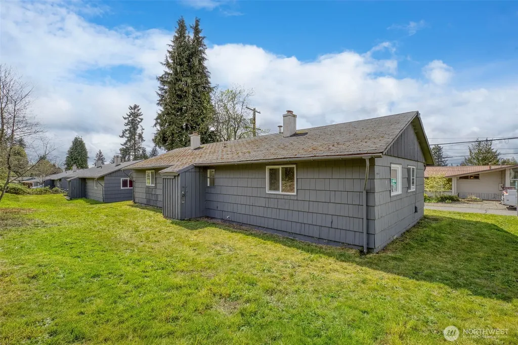 3326 - 3328 Halverson Avenue Bremerton WA 98310