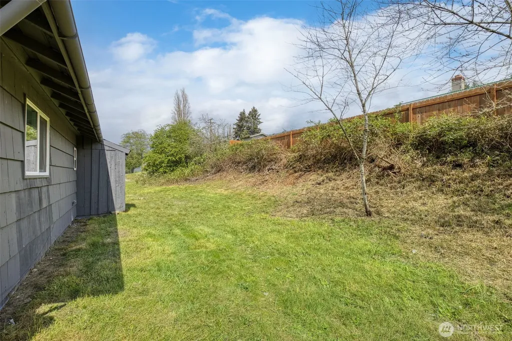 3326 - 3328 Halverson Avenue Bremerton WA 98310