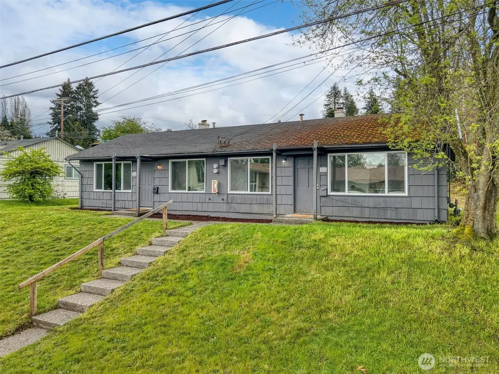 3326 - 3328 Halverson Avenue Bremerton WA 98310
