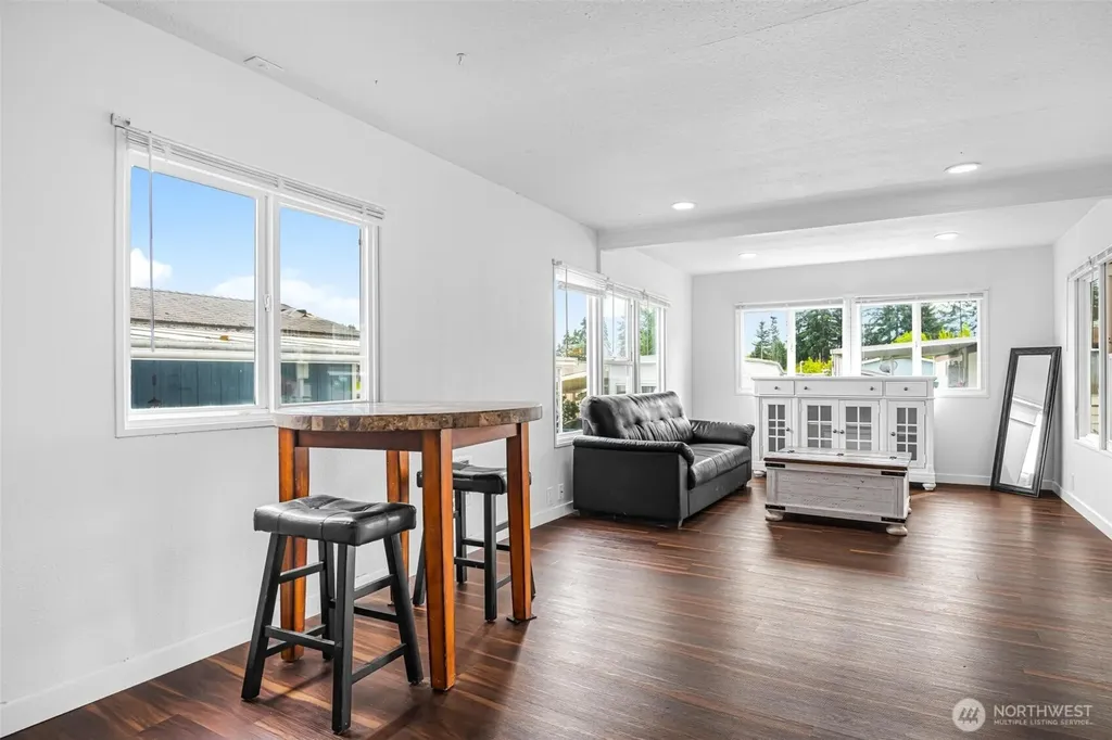 23708 Locust Way Bothell WA 98021