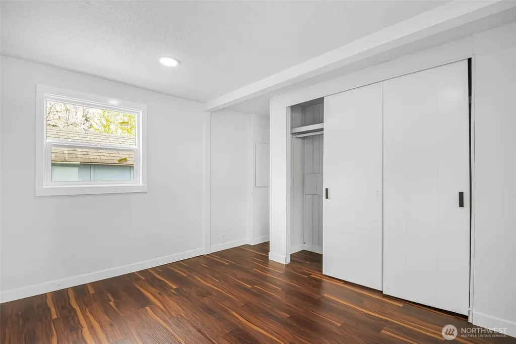 23708 Locust Way Bothell WA 98021