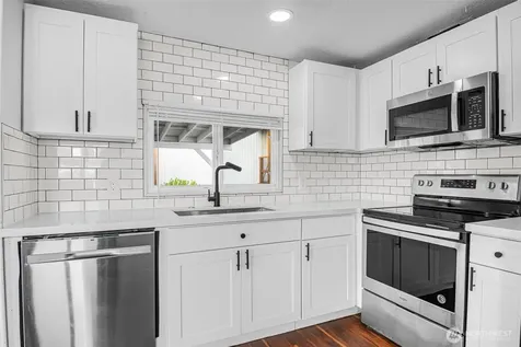 23708 Locust Way Bothell WA 98021