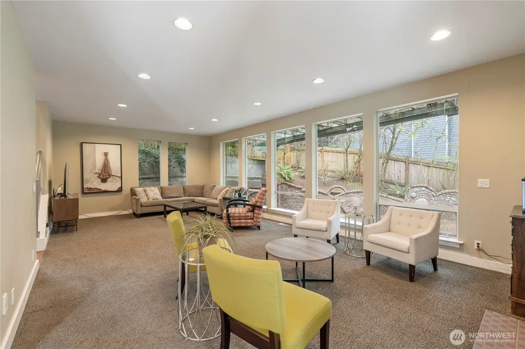 5601 W Mercer Way Mercer Island WA 98040