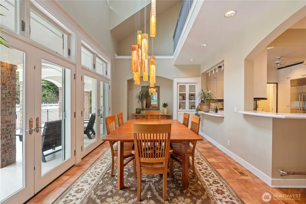 5601 W Mercer Way Mercer Island WA 98040