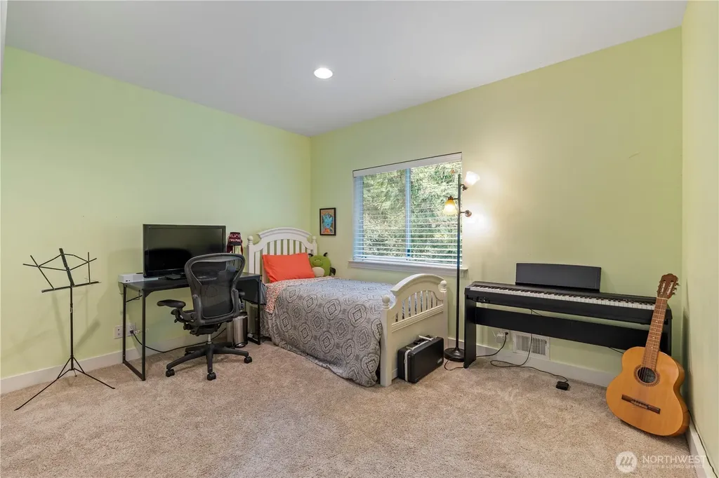 5601 W Mercer Way Mercer Island WA 98040
