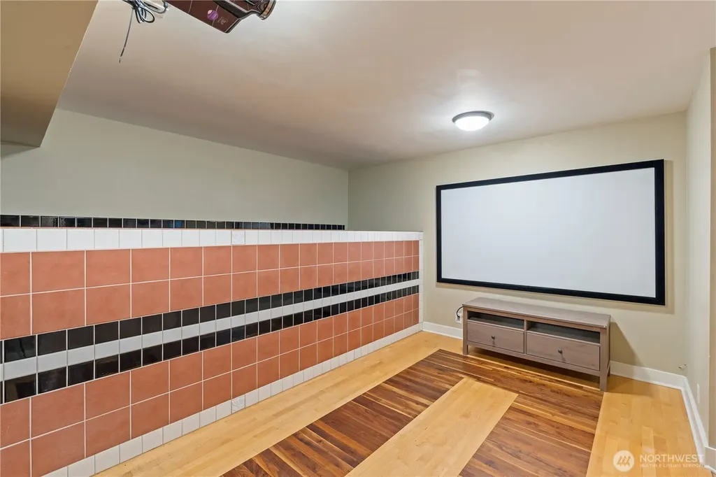 5601 W Mercer Way Mercer Island WA 98040