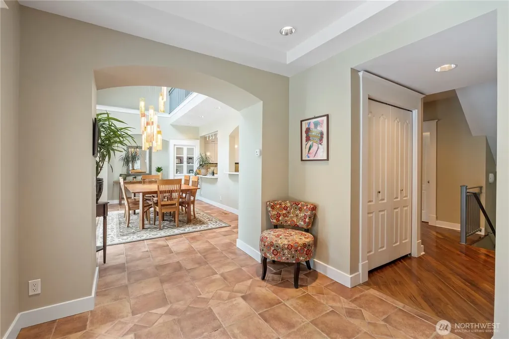5601 W Mercer Way Mercer Island WA 98040