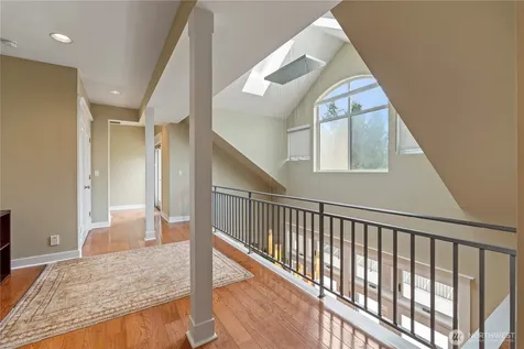 5601 W Mercer Way Mercer Island WA 98040