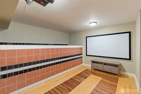 5601 W Mercer Way Mercer Island WA 98040