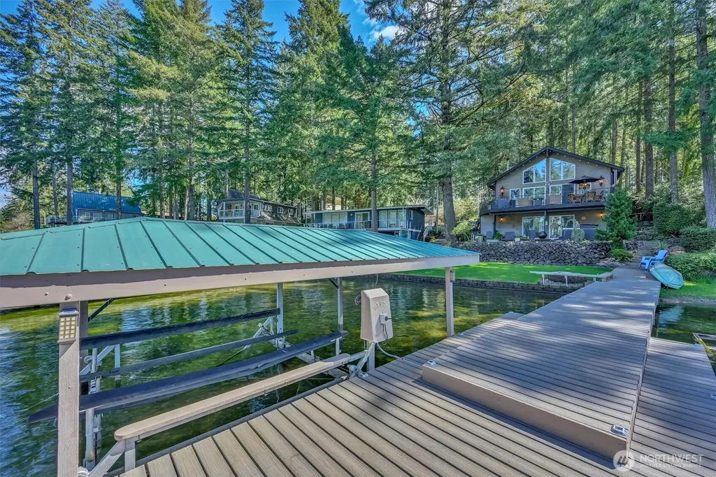 2851 E Mason Lake Drive E Grapeview WA 98546
