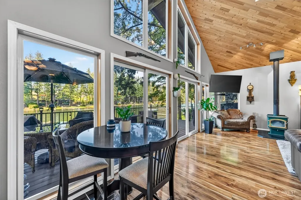 2851 E Mason Lake Drive E Grapeview WA 98546