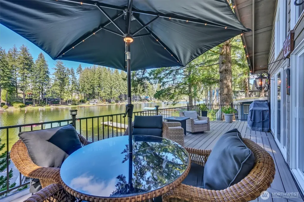 2851 E Mason Lake Drive E Grapeview WA 98546