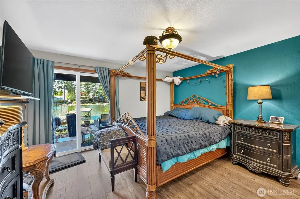 2851 E Mason Lake Drive E Grapeview WA 98546