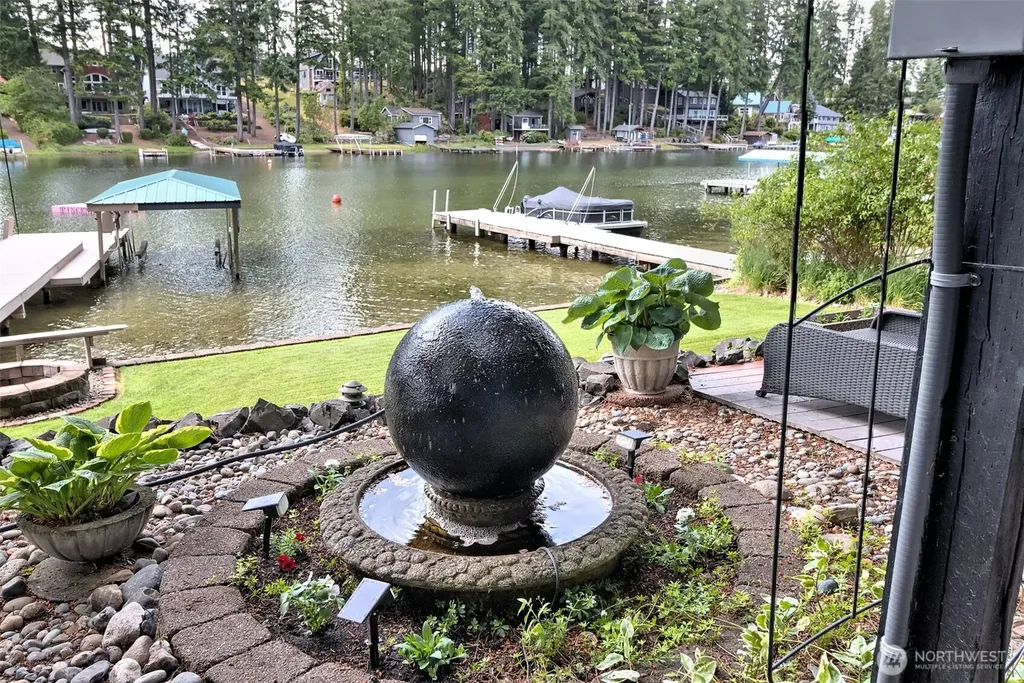 2851 E Mason Lake Drive E Grapeview WA 98546