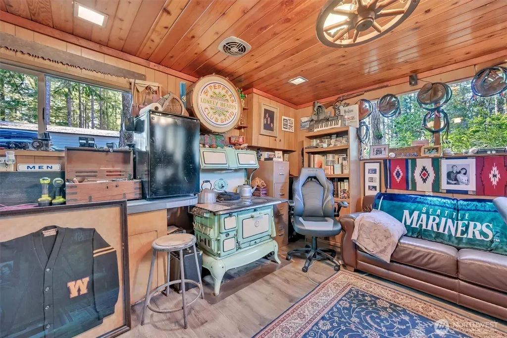 2851 E Mason Lake Drive E Grapeview WA 98546