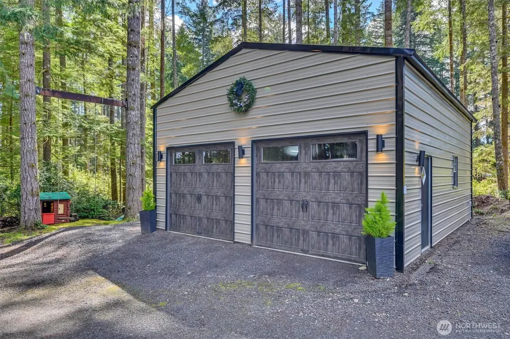 2851 E Mason Lake Drive E Grapeview WA 98546