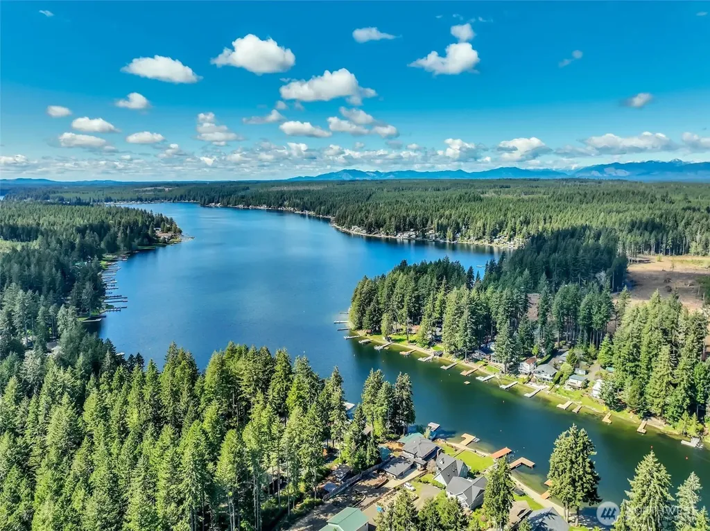 2851 E Mason Lake Drive E Grapeview WA 98546