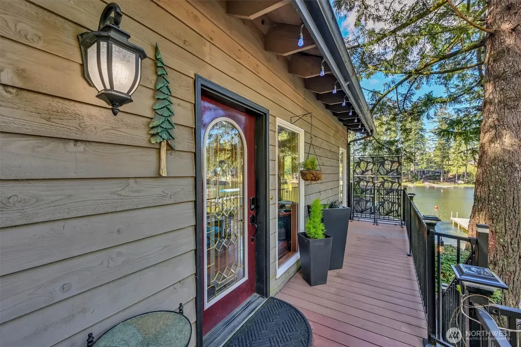 2851 E Mason Lake Drive E Grapeview WA 98546