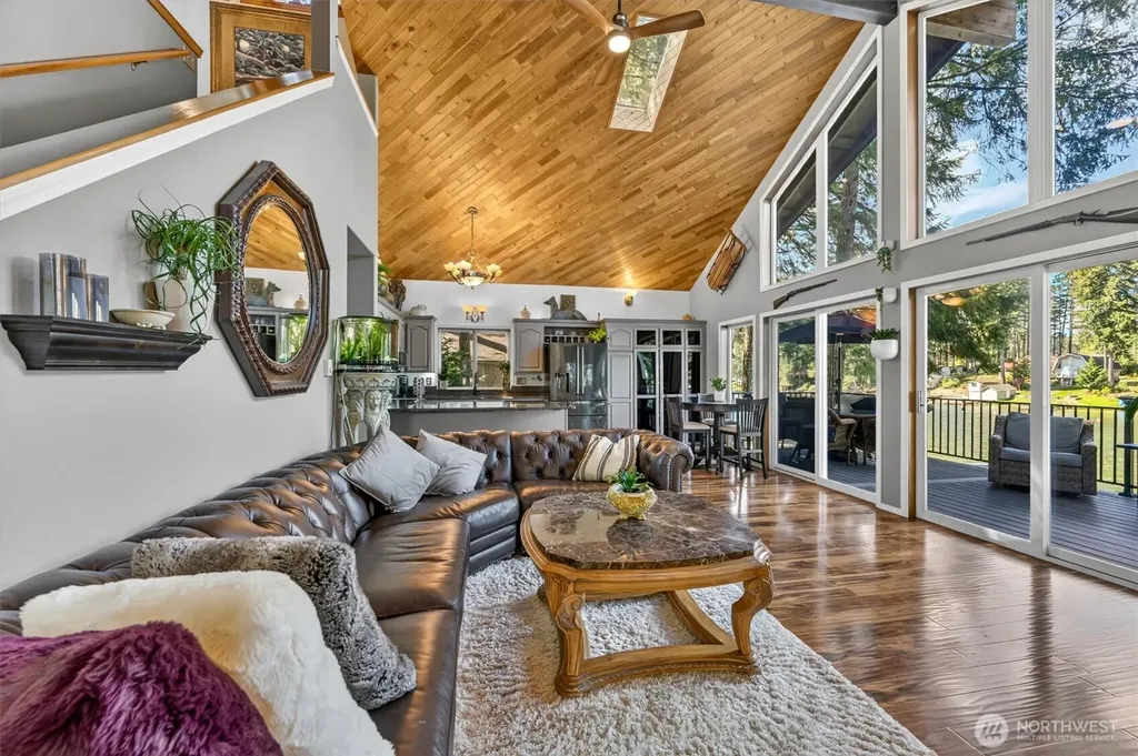 2851 E Mason Lake Drive E Grapeview WA 98546