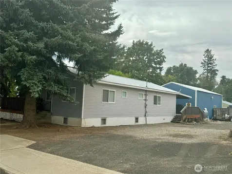 211 W Main Street Almira WA 99103