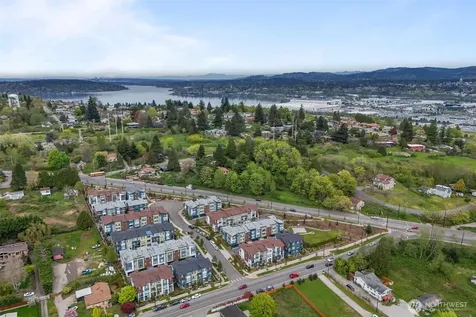 8226 S 132nd Street Seattle WA 98178
