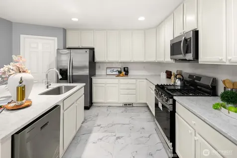 23809 SE 6th Street Sammamish WA 98074