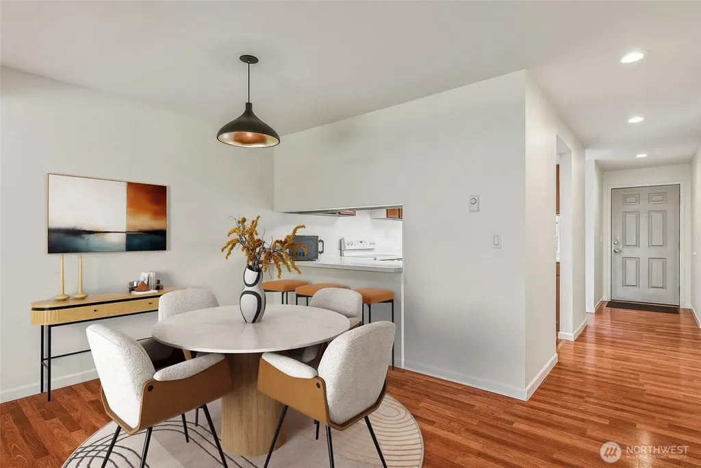 23003 Lakeview Drive Mountlake Terrace WA 98043