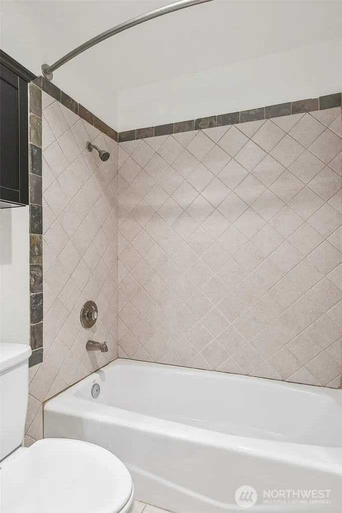 23003 Lakeview Drive Mountlake Terrace WA 98043