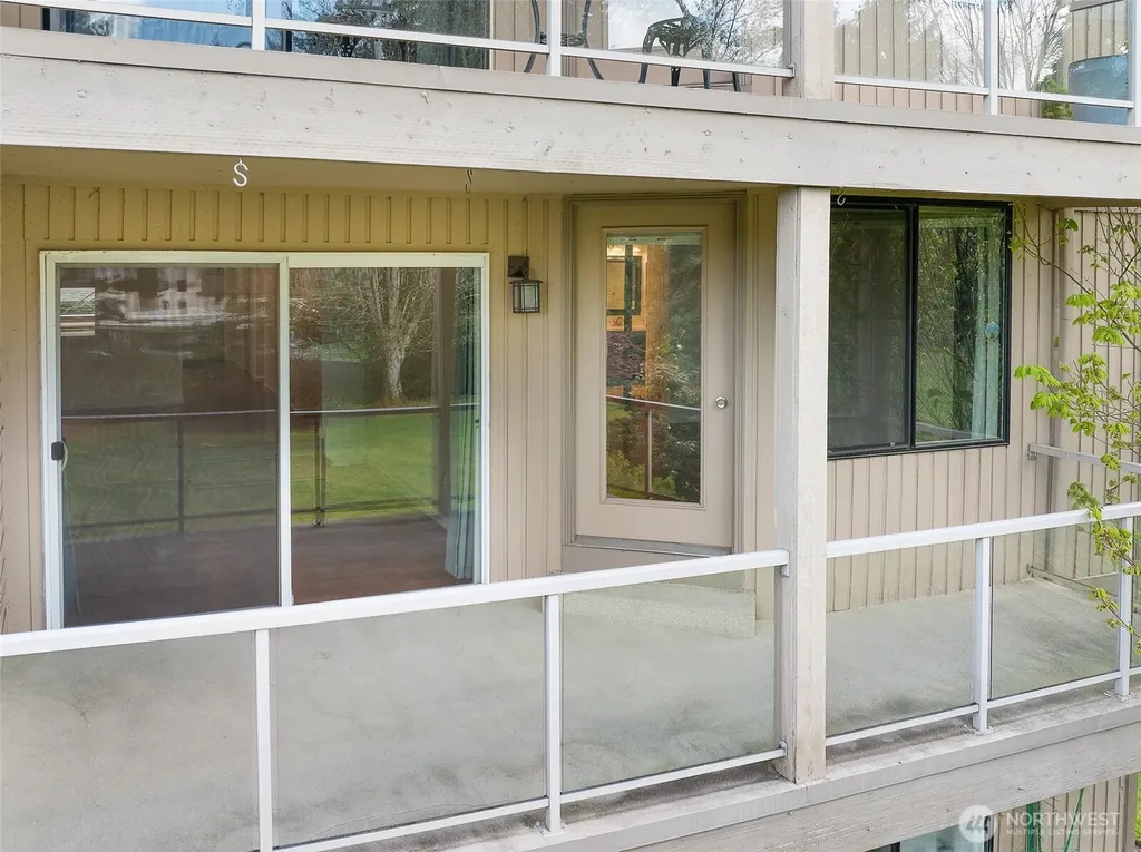 23003 Lakeview Drive Mountlake Terrace WA 98043