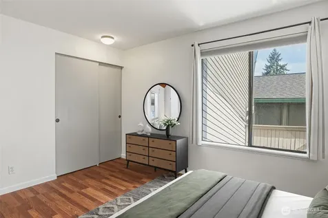 23003 Lakeview Drive Mountlake Terrace WA 98043