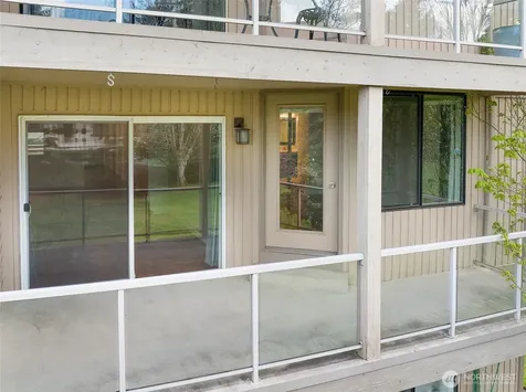 23003 Lakeview Drive Mountlake Terrace WA 98043