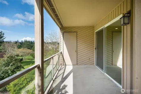 23003 Lakeview Drive Mountlake Terrace WA 98043