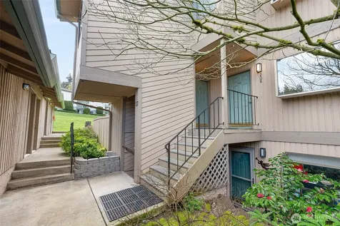 23003 Lakeview Drive Mountlake Terrace WA 98043