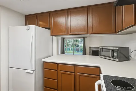 23003 Lakeview Drive Mountlake Terrace WA 98043