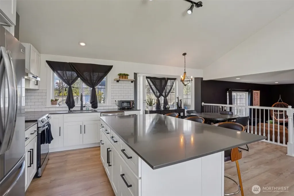 107 105th Street Ct E Tacoma WA 98445