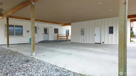622 1st Street Brewster WA 98812