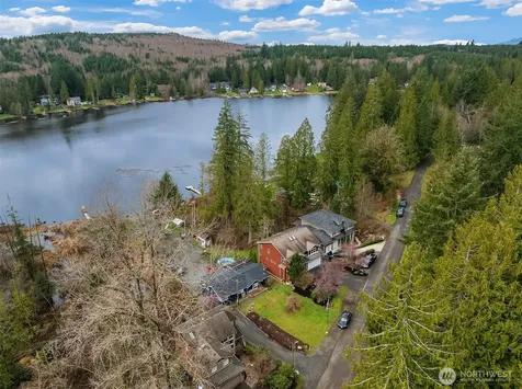1414 Lake Roesiger Drive Snohomish WA 98290