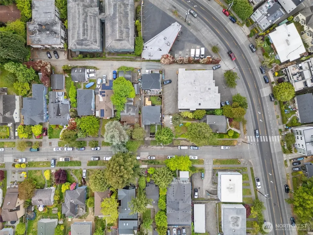 4257 W 33rd Ave W Seattle WA 98199