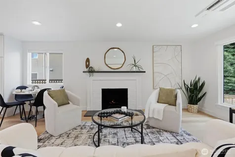 4257 W 33rd Ave W Seattle WA 98199