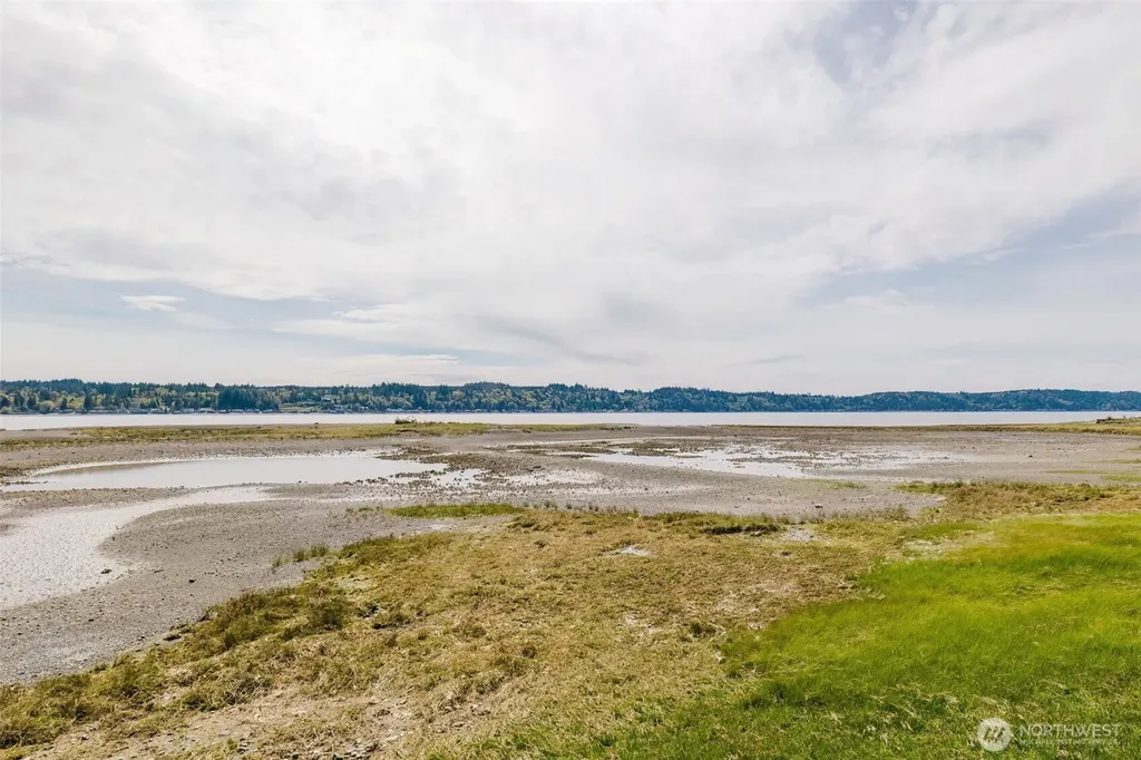 60 NE Kappert Cove Road Belfair WA 98528
