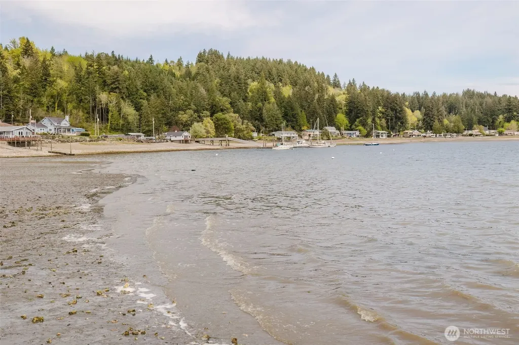 60 NE Kappert Cove Road Belfair WA 98528