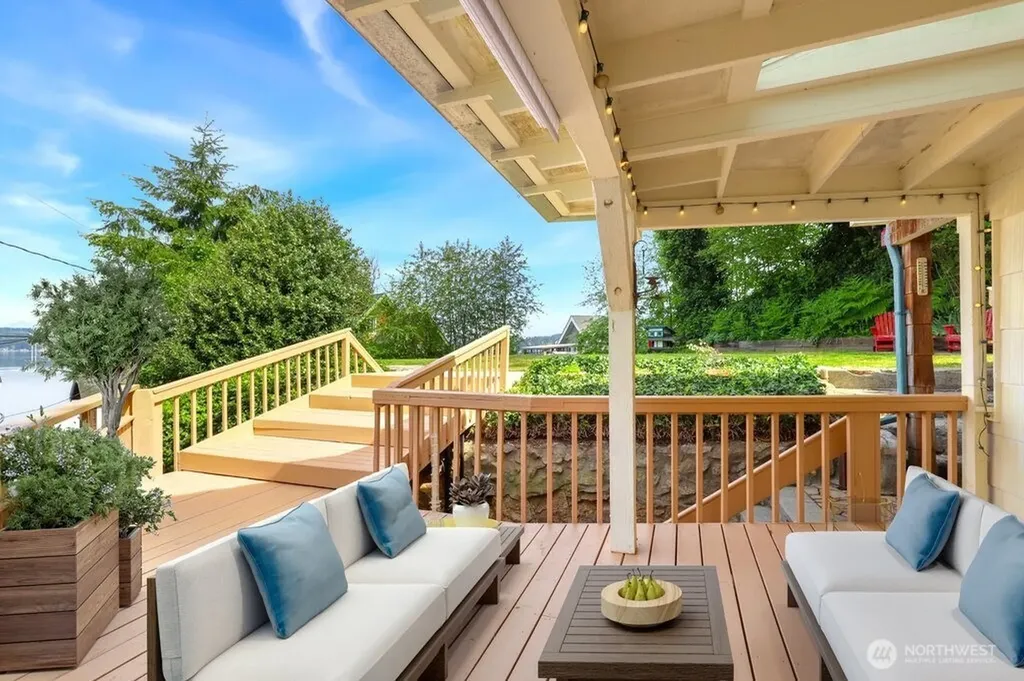 3542 Mathews Drive NW Bremerton WA 98312