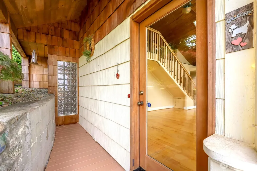 3542 Mathews Drive NW Bremerton WA 98312