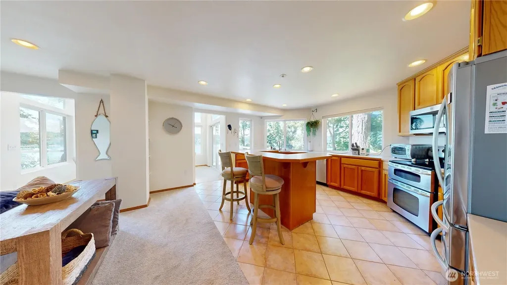 17455 Paige Lane SW Vashon WA 98070