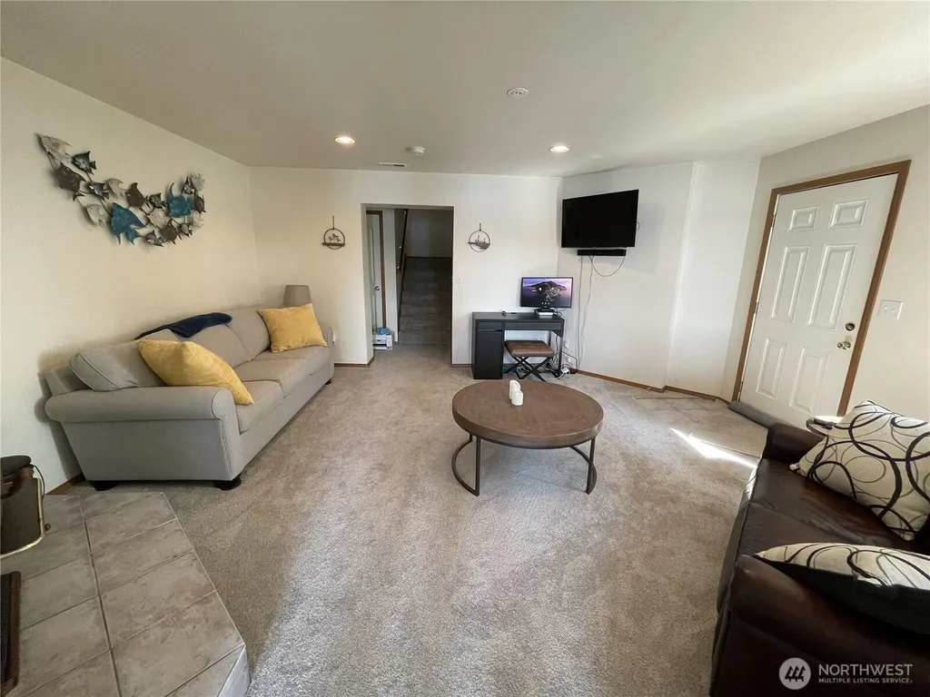 17455 Paige Lane SW Vashon WA 98070