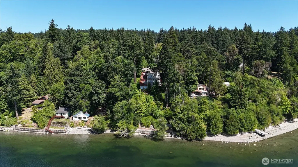 17455 Paige Lane SW Vashon WA 98070