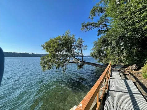 17455 Paige Lane SW Vashon WA 98070