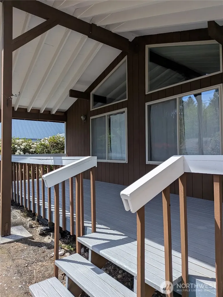 9923 Overlook Drive NW Olympia WA 98502