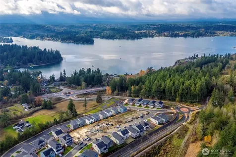 2031 NE Norseman Way Poulsbo WA 98370