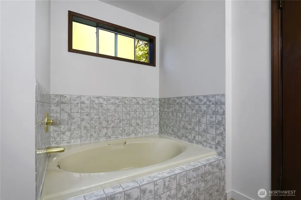 3438 161st Place SE Bellevue WA 98008